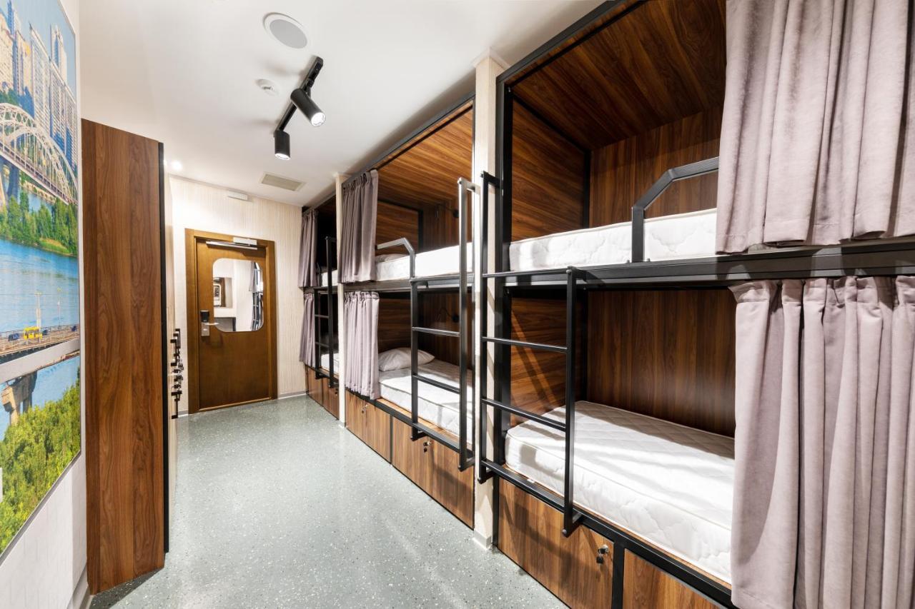 Misto Capsule Hotel Kiev Exterior foto