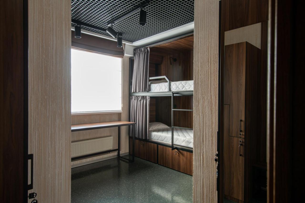 Misto Capsule Hotel Kiev Exterior foto