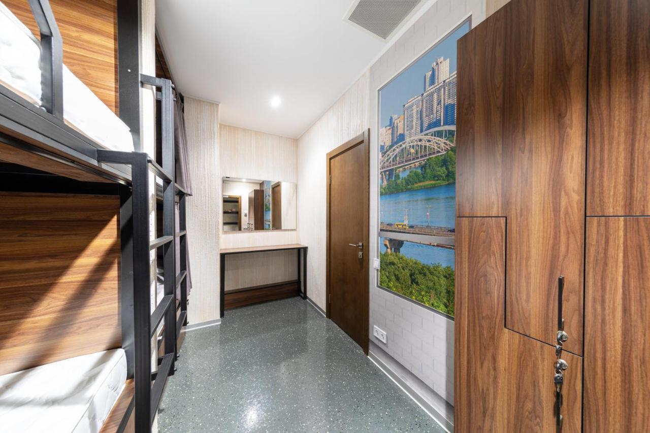 Misto Capsule Hotel Kiev Exterior foto