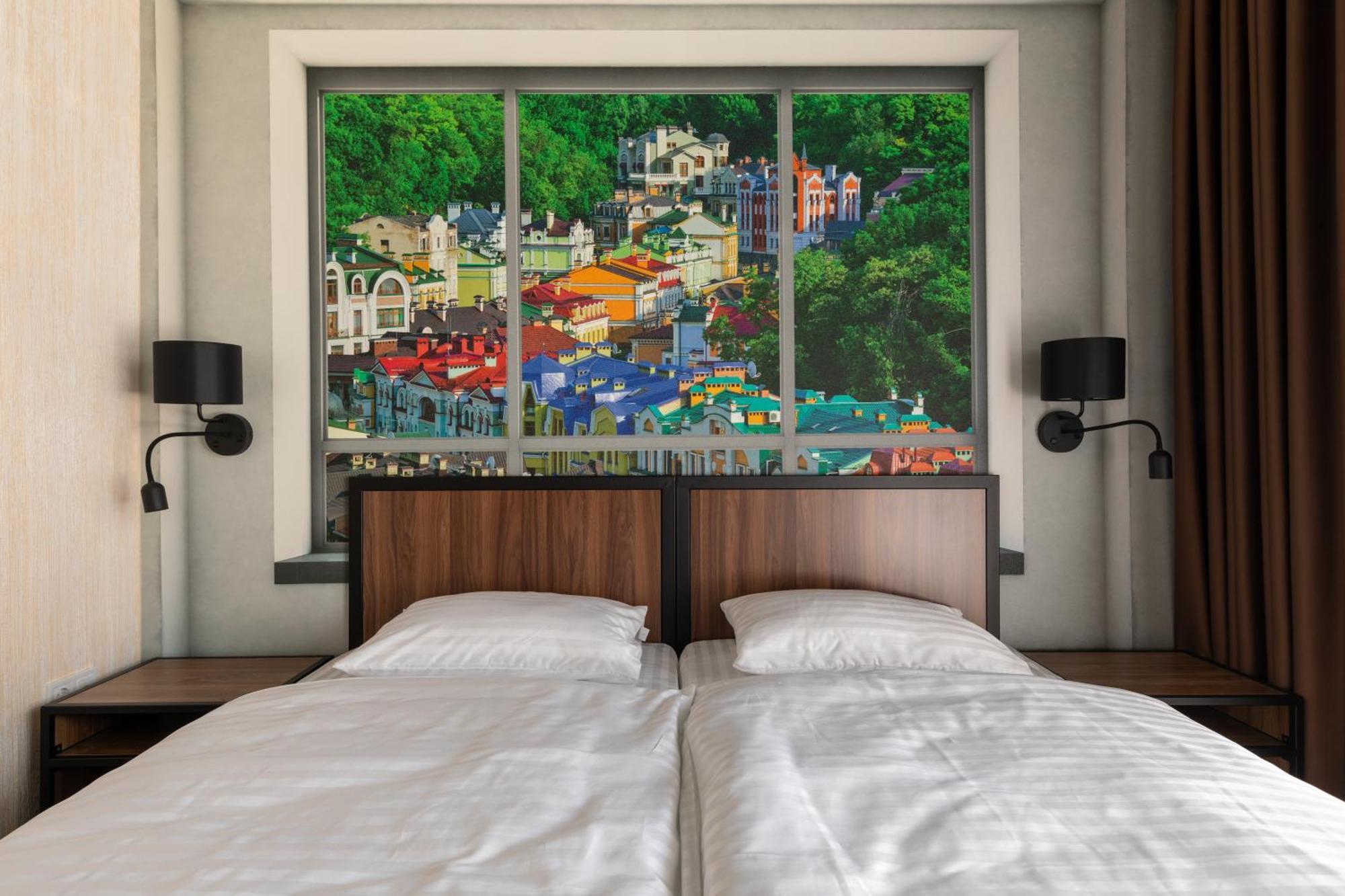 Misto Capsule Hotel Kiev Exterior foto