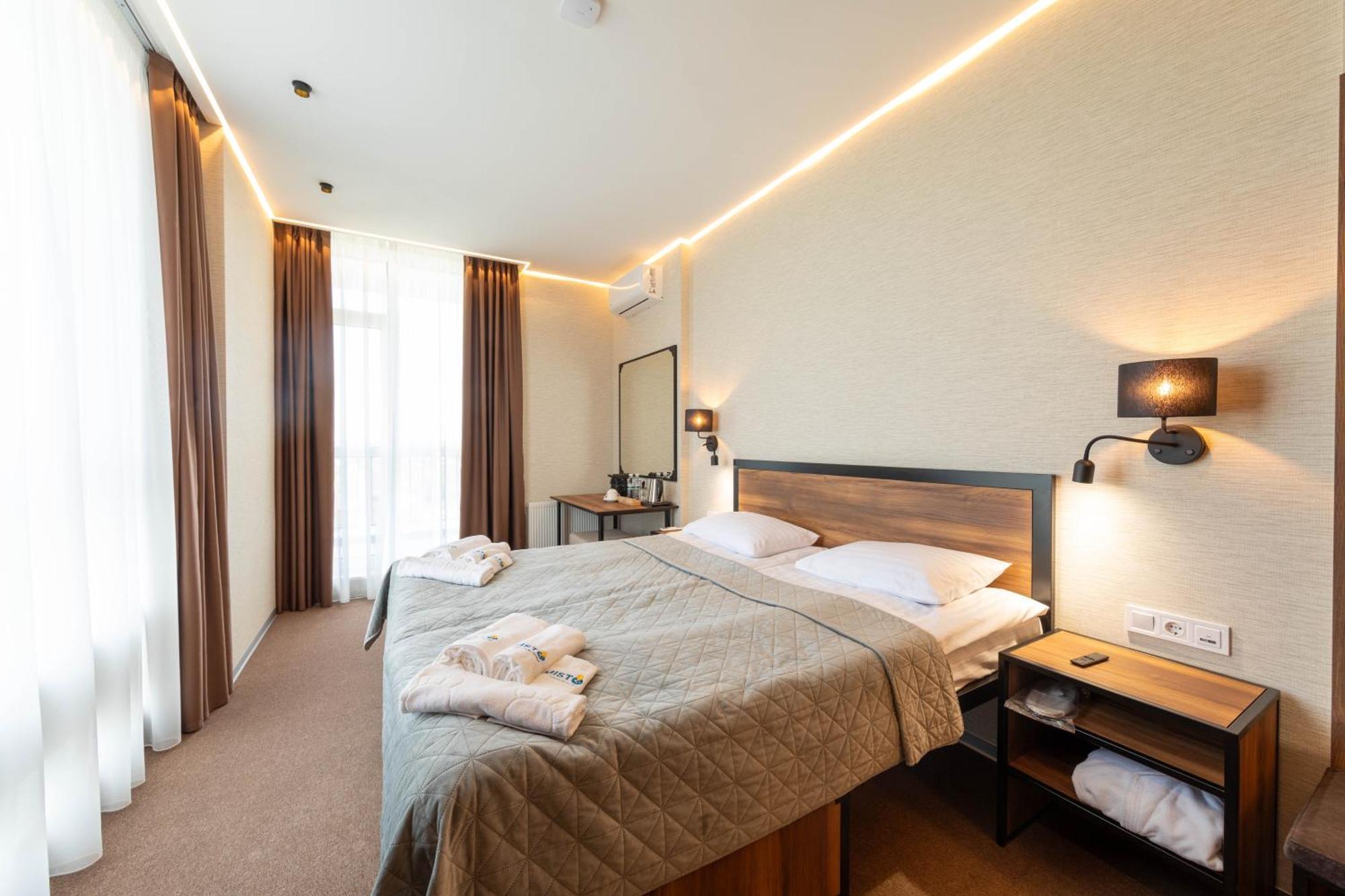 Misto Capsule Hotel Kiev Exterior foto